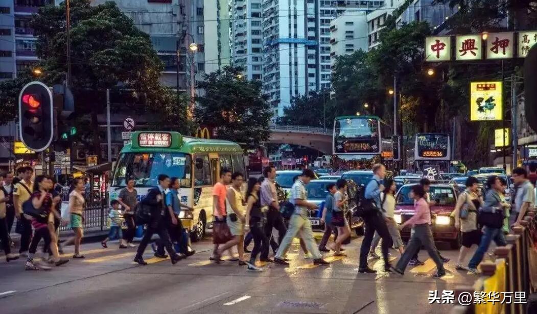 香港人一个月工资多少（香港人口多少介绍）(图2)