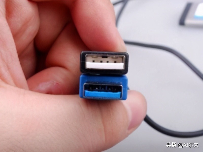 usb2.0和3.0区别（usb2.0和3.0通用吗）(图2)