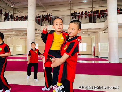 ​练散打的最佳年龄（学习武术几岁开始最好）