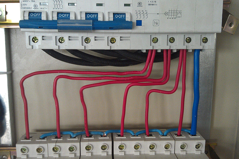 家庭电路跳闸,恢复开关仍没电怎么解决（跳闸了怎么恢复用电）(图7)