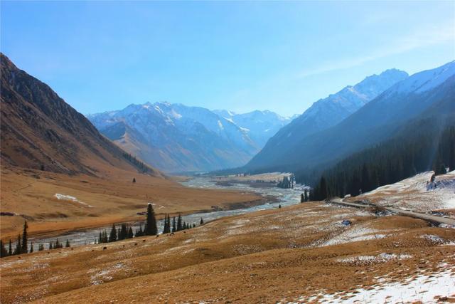 伊犁十大旅游景点（收藏篇伊犁最美的52处绝色美景）(38)