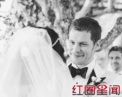 大k约瑟夫·摩根姐弟恋修成正果 揭其老婆Persia White资料