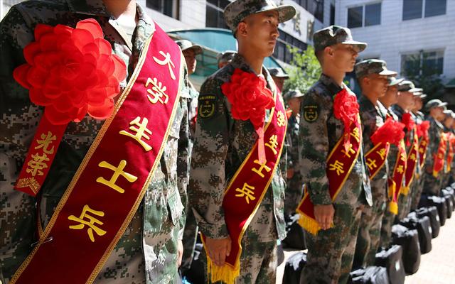 三年义务兵下来有多少补贴（现在当两年义务兵可以领取哪些）(7)