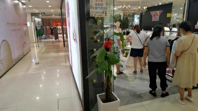 汉正街品牌服饰批发广场位置（看品牌服饰批发广场别样的景致）(11)