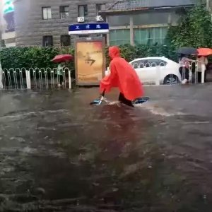 ​天津曾经暴雨全城被淹（暴雨后这40个地方易积水）