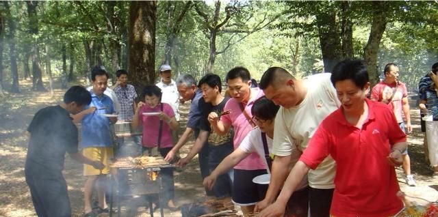 烧烤食材清单大全，户外烧烤要准备哪些物品，什么食材适合烧烤，还有哪些其他需要注意的事项？图3