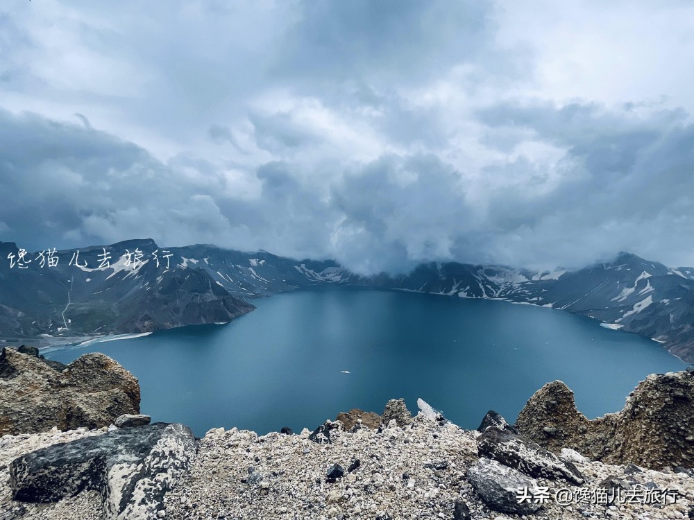 长白山天池火山是活火山吗(天池火山喷发过吗)