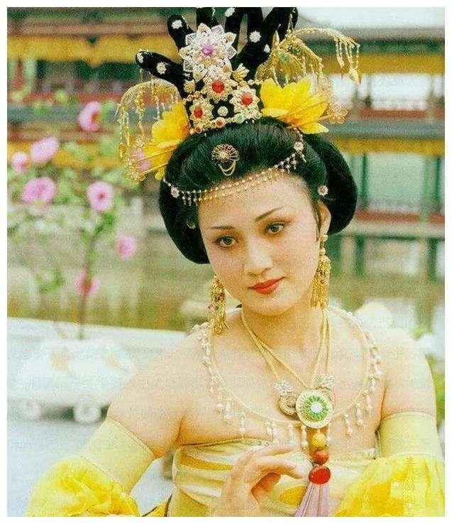 羞花是谁（杨玉环一一中国古代四大美女之“羞花”）