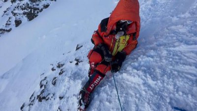 ​惊心！上海登山爱好者自述在珠峰被向导两次抛弃，13 个小时无氧气罐孤独下撤…