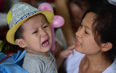 ​孩子不愿意上幼儿园怎么办怎么开导（孩子不愿意上幼儿园，家长如何正确开导？