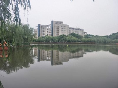 ​探访黄家湖大学城：武汉交通职业学院