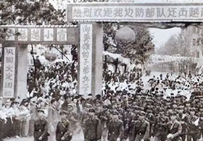 ​86年老山战场照《死吻》，亲吻临终战士的女兵张茹，后来怎样了？