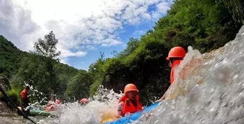 北京有哪些好玩又刺激的漂流圣地，适合周末去玩水？