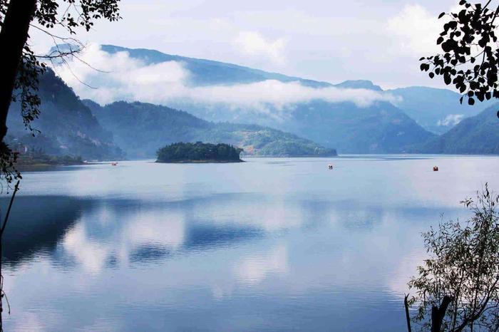 四川马湖, 湖光山色交相辉映, 风光秀美绮丽